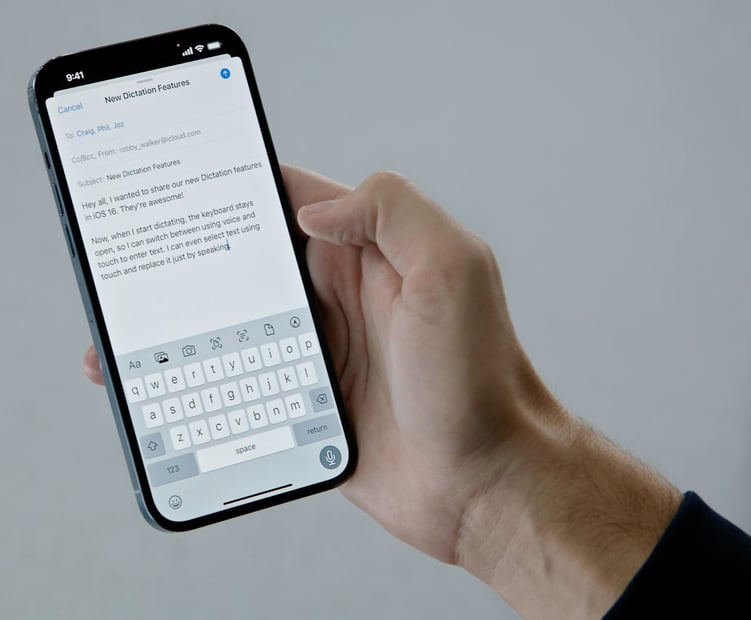 A person holding a phone

Description automatically generated with low confidence